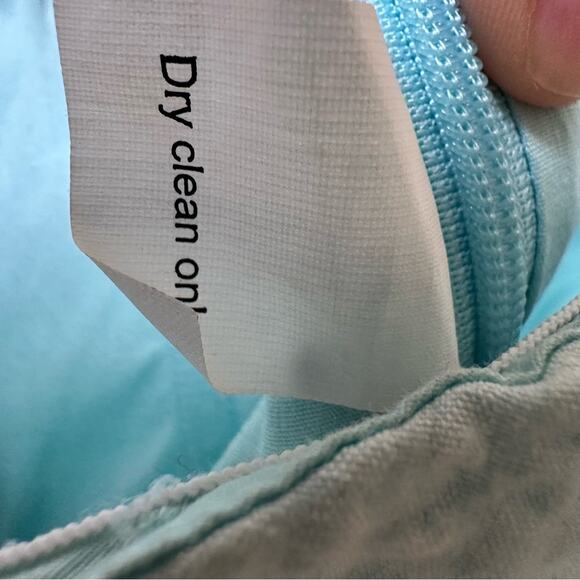 Vineyard Vines Seersucker Dress – Size 2 – Light Blue - Picture 9 of 9